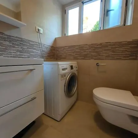 New 1 Bedroom Near Center And Beach Split Exterior foto
